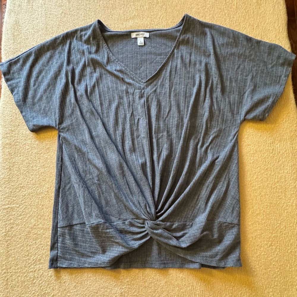 Nine West Gray V-Neck Twist Tee